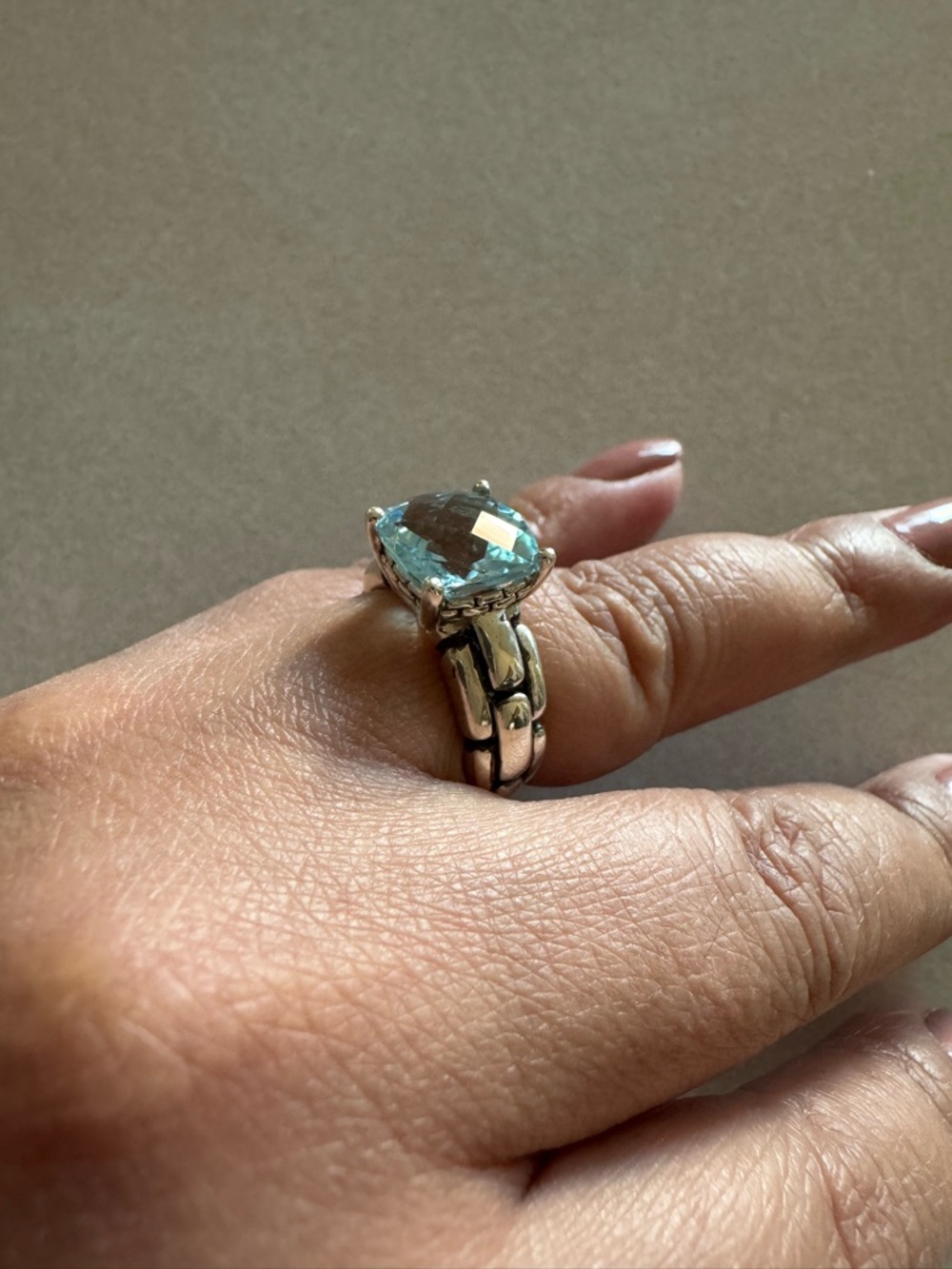 Jai by John Hardy Silver Ring with a Cushion Cut Topaz - Picture 4 of 6
